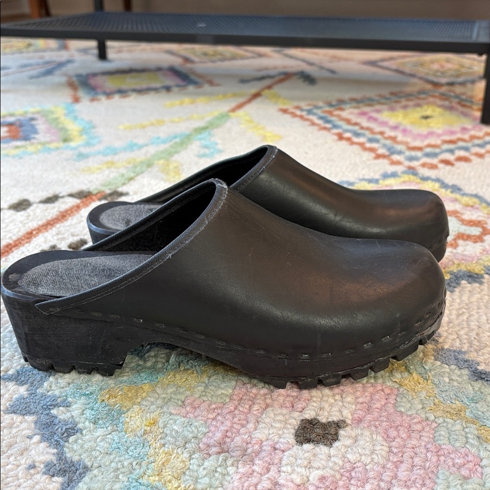 Black lug sole clogs